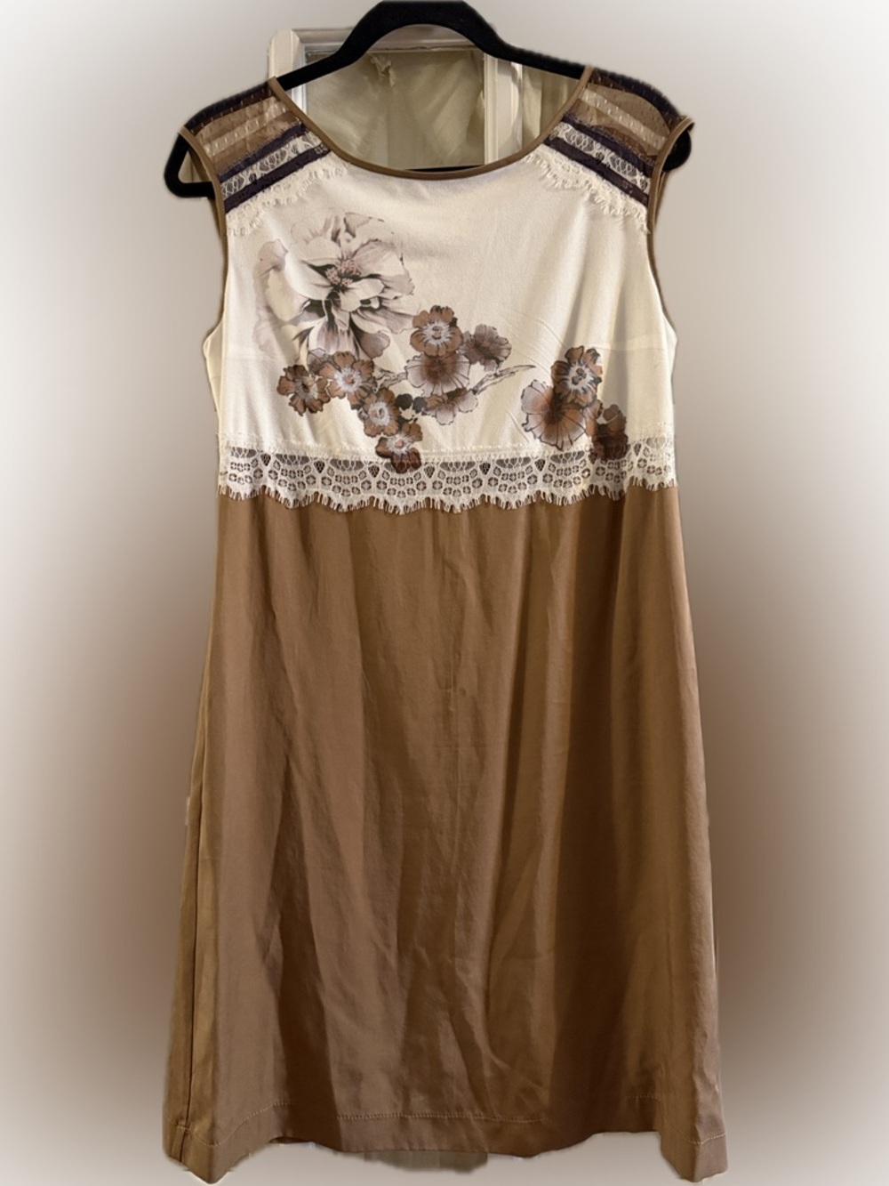 EDAS sleeveless elegant beige and white midi dress small